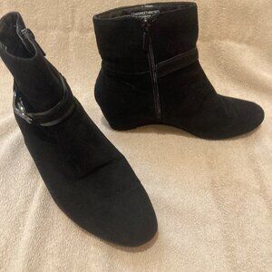 Size 7 1/2, Color Black, Brand IMPO